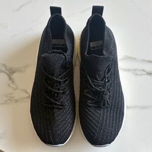Woman Knit Lace-Up Sneakers - Black
